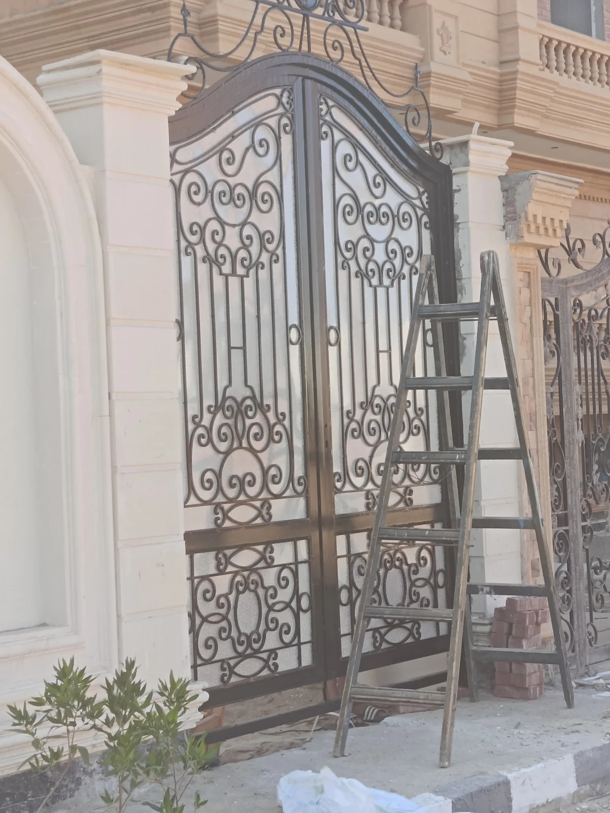 زجاج سيكوريت في القاهرة — من أعمال لمسة للزجاج