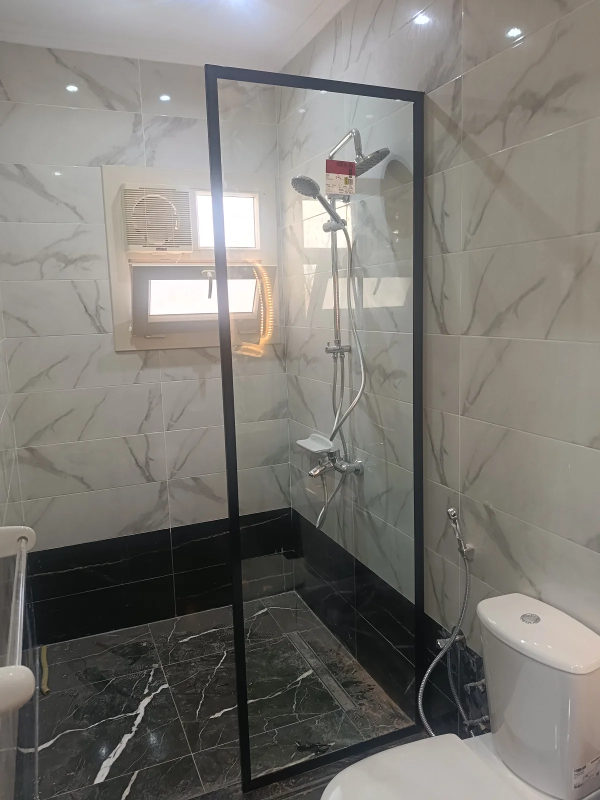 زجاج سيكوريت في كرداسة — من أعمال لمسة للزجاج