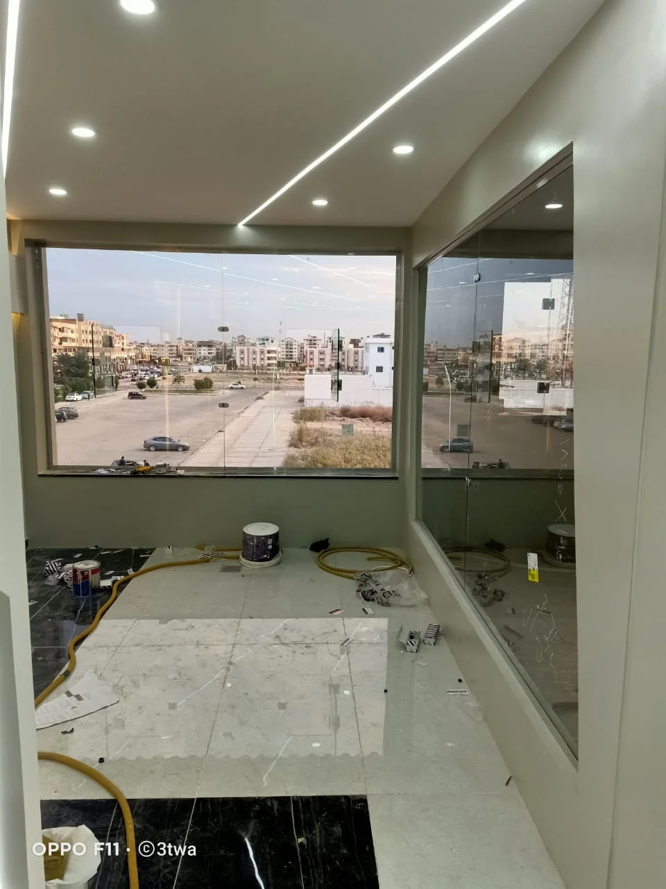 مرايا — من أعمال لمسة للزجاج